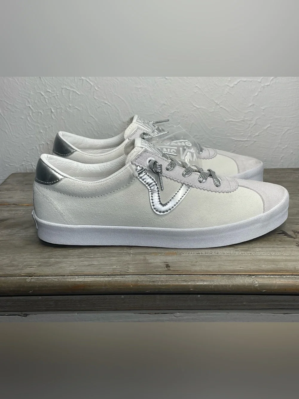 New Vans Sport Low High Shine Suede Sneaker Off-White Silver Metallic 11 W 9.5 M